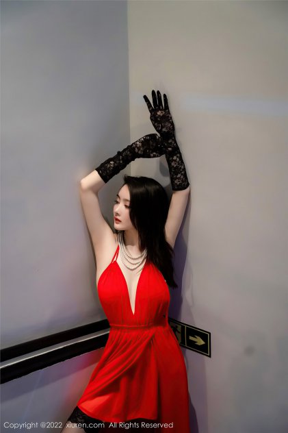 2021最新欧美高清伦海报