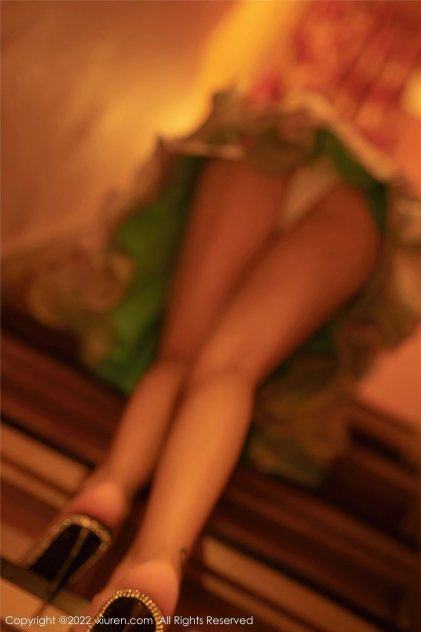 白嫩丰满大乳美女免费视频海报