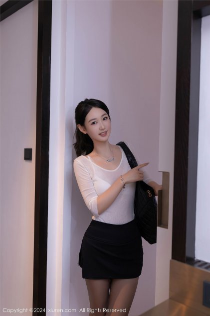 嫩草影院官方网站海报