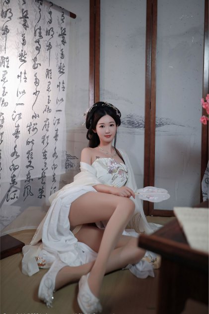 萌白酱白丝在线看片国产海报